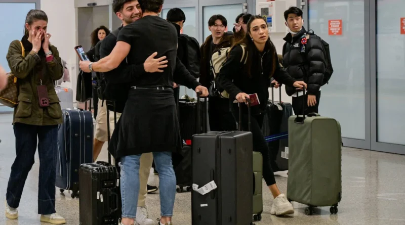 The first repatriated French people arrived in Paris last night