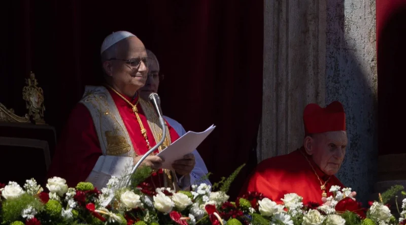 Call for peace, against “indifference”… What did Pope Leo say for his first Easter mass?