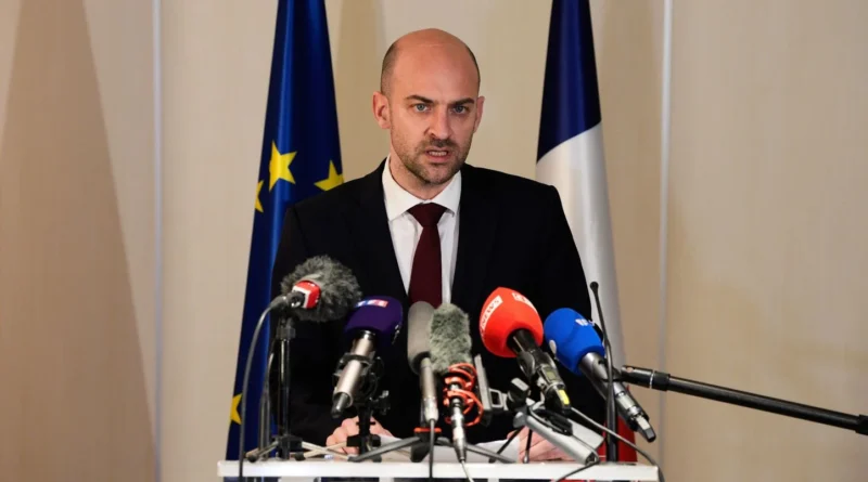 Un Syrien mis en examen à Paris pour complicité de crime contre l’humanité