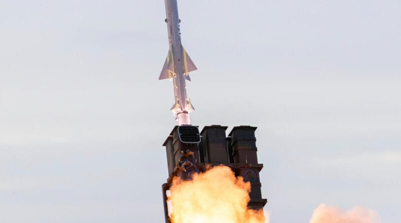 Japan approves export of lethal weapons for the first time since the postwar period and breaks its pacifist veto - Economy