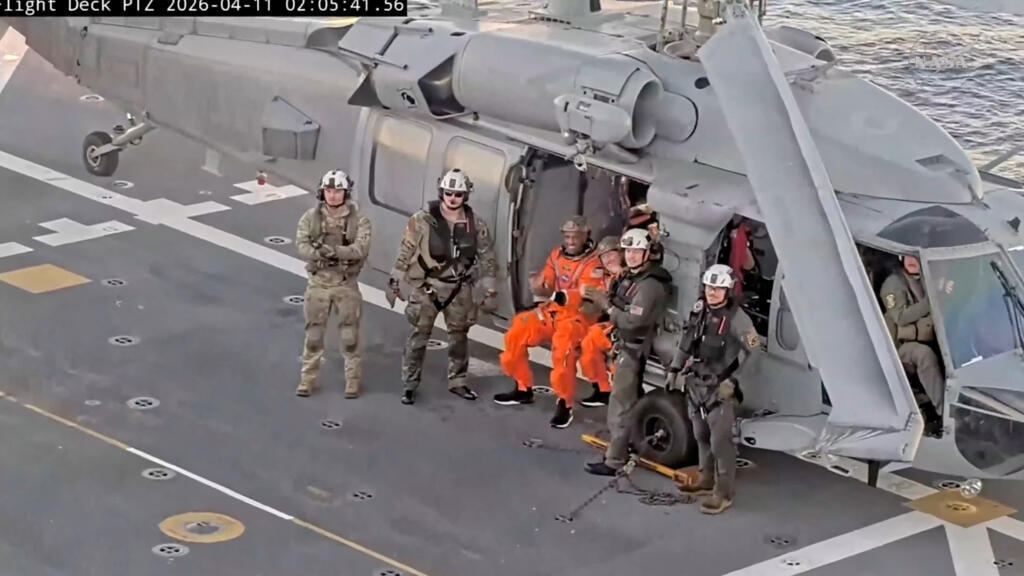 2026 04 11T021020Z 2118394274 RC2QMKAIPB96 RTRMADP 3 SPACE MOON ARTEMIS