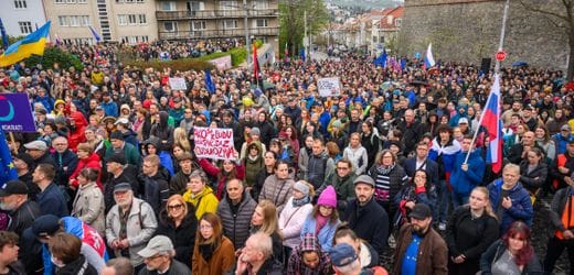 Slovaks protest against the abolition of postal voting abroad