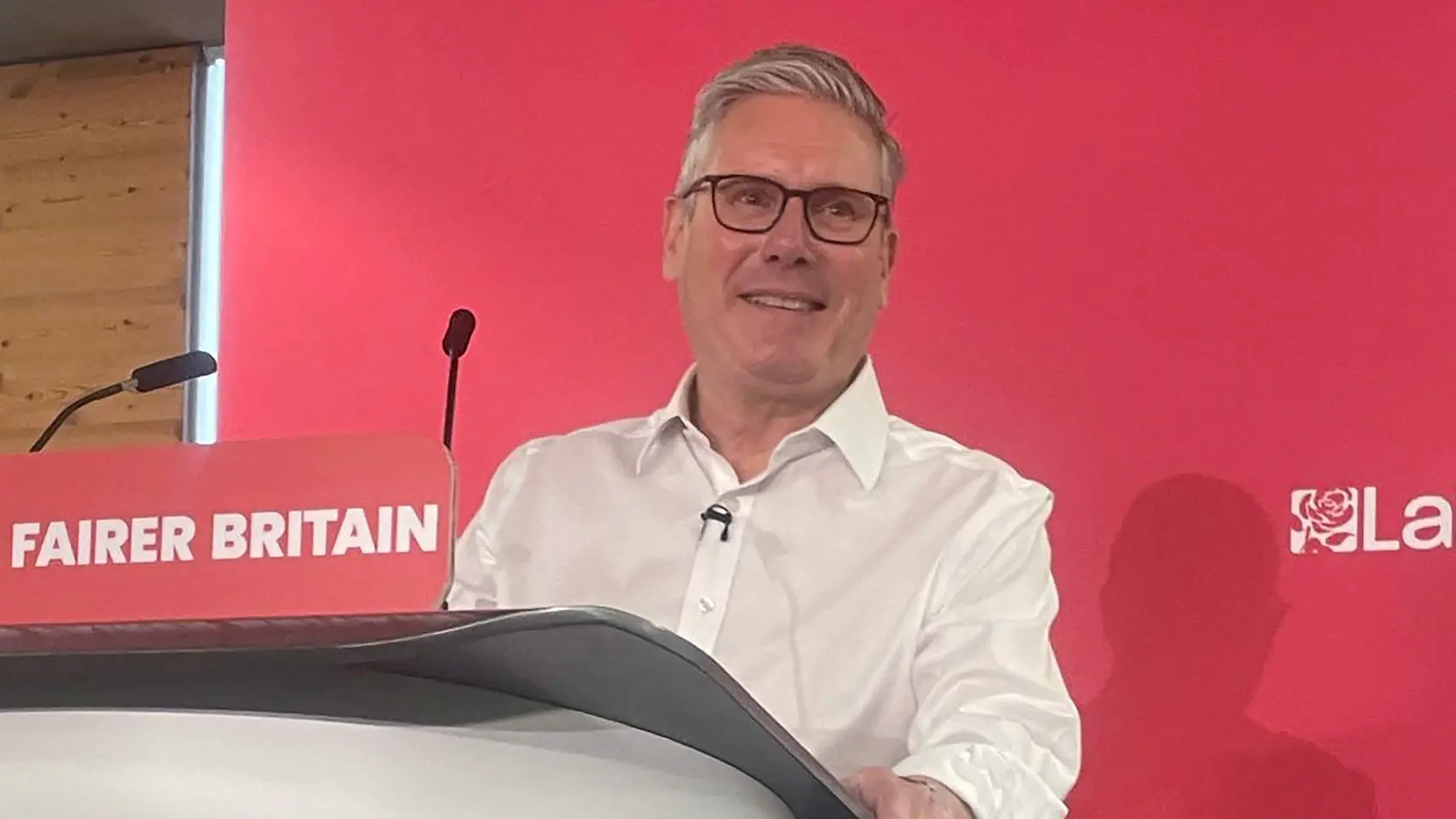 LATEST: More than 60 Labor MPs call for Starmer to resign 2
