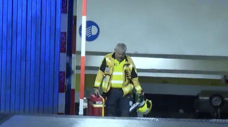 A man dies after being trapped at dawn between his car and a column in a garage in the Salamanca neighborhood