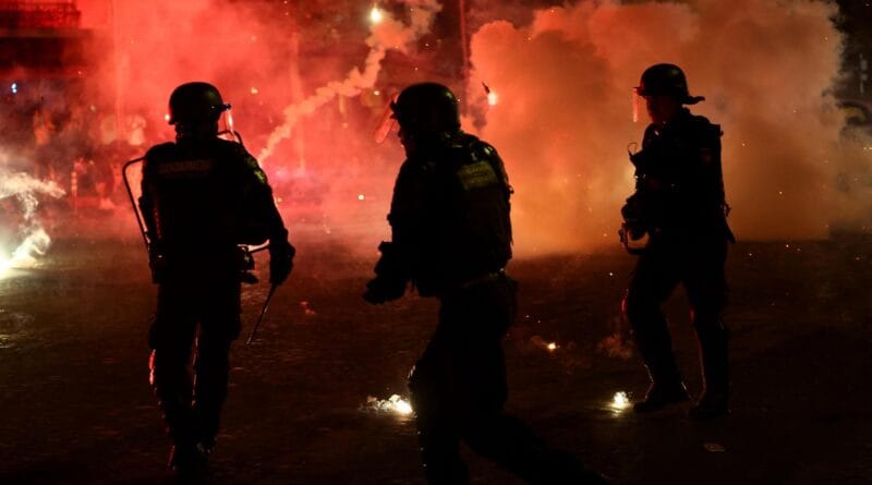 More than 400 arrested and seven police officers injured, one seriously, during the PSG celebrations