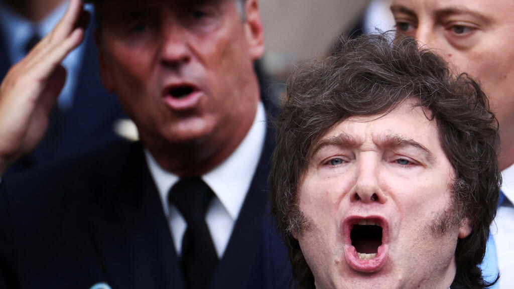 WORLD NEWS: Javier Milei's approval falls and rejection exceeds 60%, according to surveys 2 2026 04 02T135908Z 1155272355 RC21HKADF1NU RTRMADP 3 ARGENTINA FALKLANDS ANNIVERSARY
