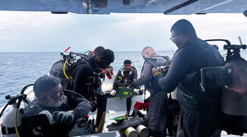 The tragedy of five Italian submariners who died in the Maldives grows with the death of a member of the rescue team