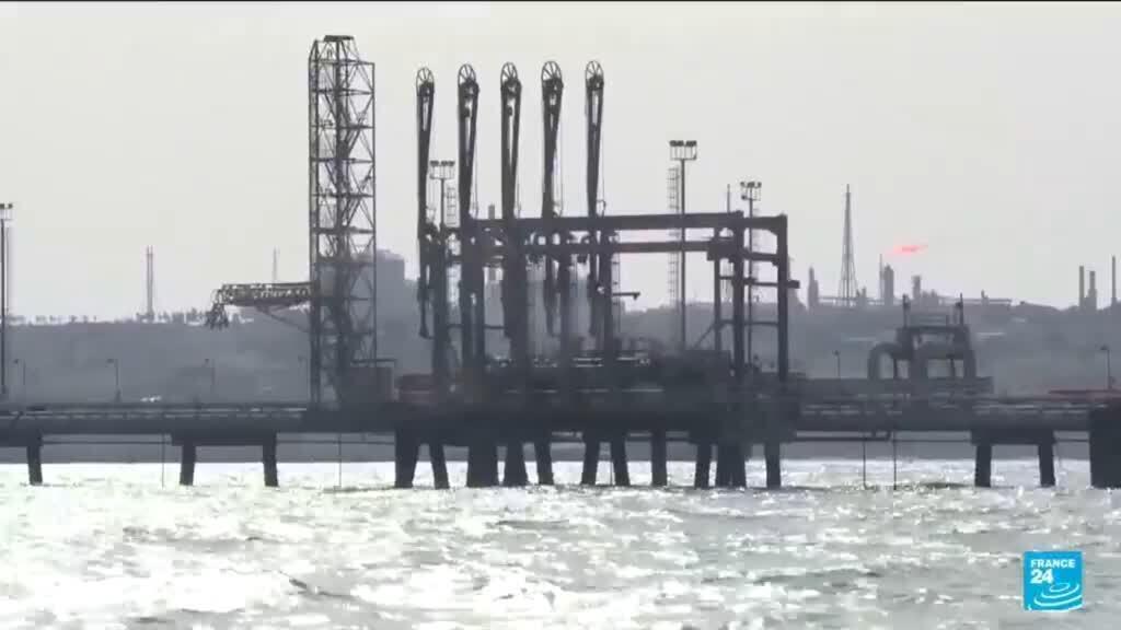 LATEST: Gulf: oil spill detected off the Iranian island of Kharg 4 FR 20260509 143136 143303 CS