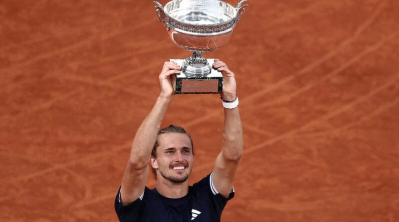 Zverev wins Roland Garros, his first Grand Slam after a long match against Cobolli