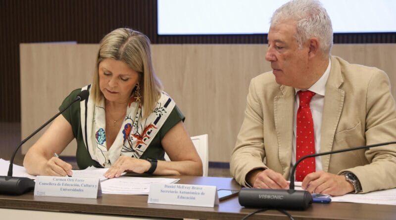 The teaching unions sign the Generalitat agreement to reduce bureaucracy and reject the rest of the proposals