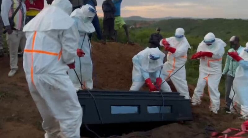 More than a month after the Ebola outbreak in the DRC, doctors warn that "the epidemic will last"
