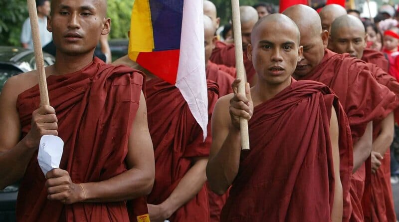 An 11-year-old boy runs over a pilgrimage in Thailand with a truck, killing eight Buddhist monks