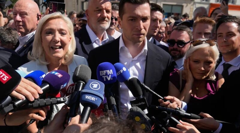 Marine Le Pen leads all presidential candidates by more than 15 points