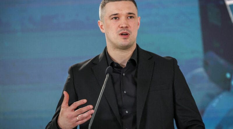 The reshuffle continues in Ukraine, Defense Minister Mykhailo Fedorov has resigned